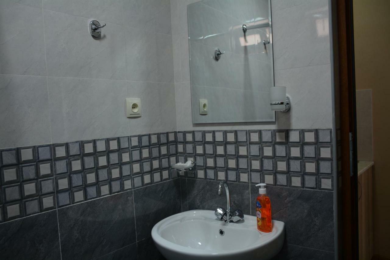 Hotel Central Kutaisi Eksteriør billede